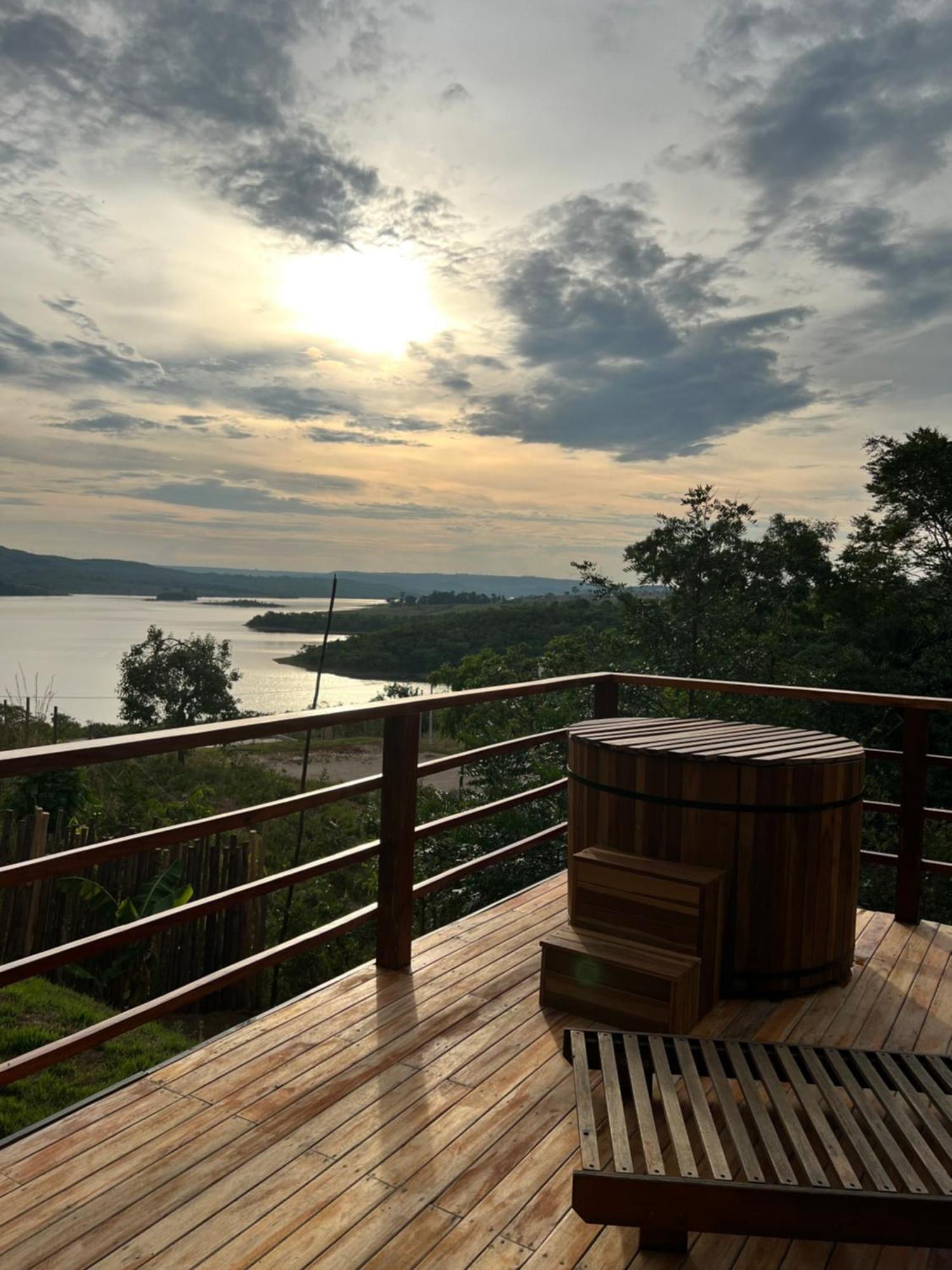 Chale Recanto - Ofuro, Banheira, Vista, Cachoeira E Lago Alexania Exterior photo